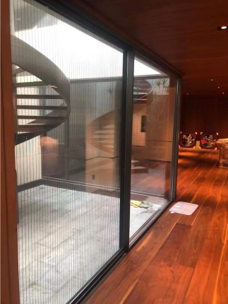 隱形紗窗門(mén)