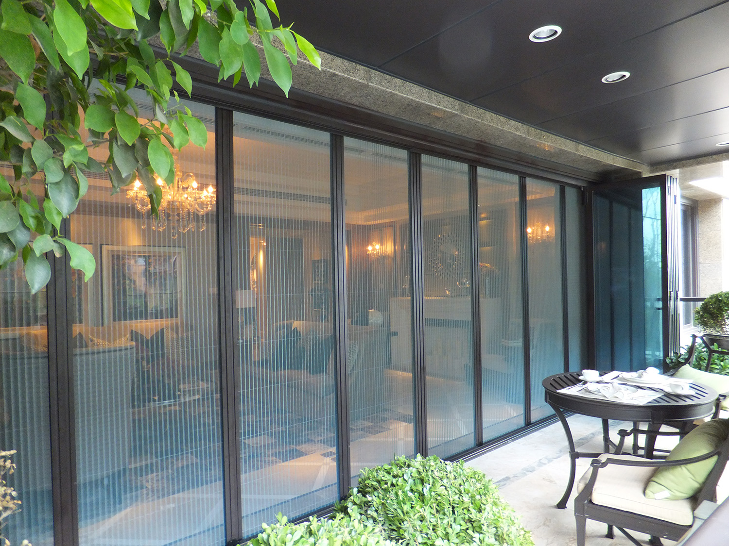 A款無(wú)下軌折疊紗門